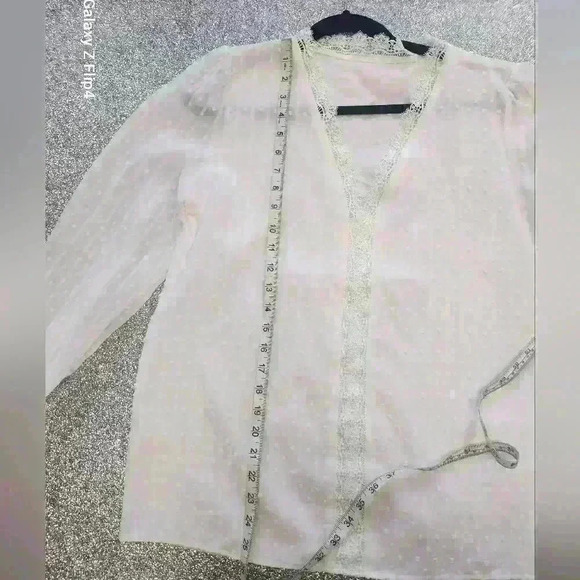 Womens nwot long sleevev neck blouse - Picture 4 of 6